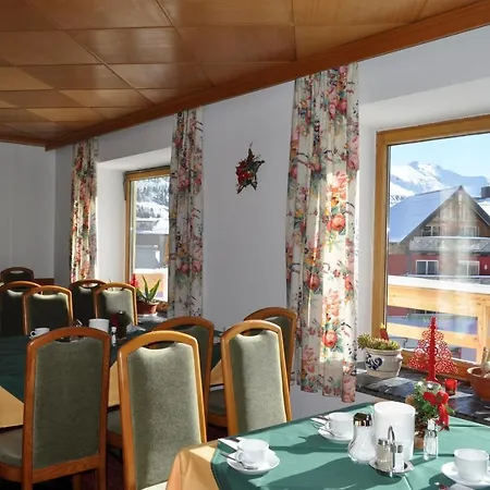 Tauernpasshöhe Hotel *