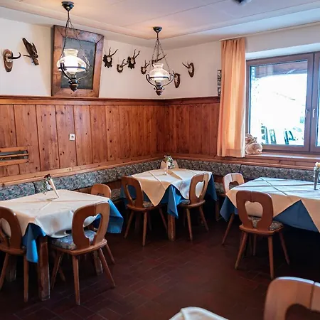 Tauernpasshoehe Hotel